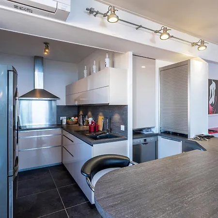 Apartment Standing Climatise Vue *