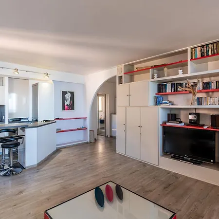 Standing Climatise Vue Apartment *