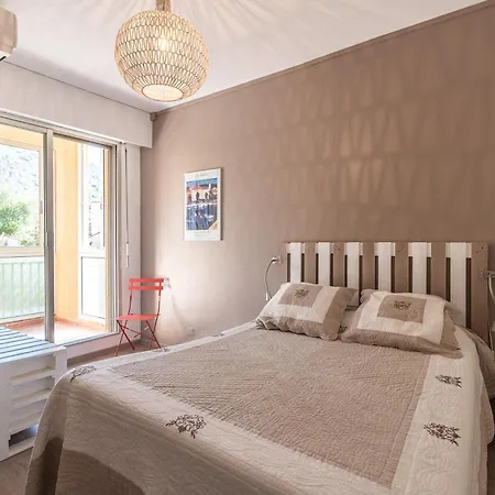 Standing Climatisé Vue Appartement