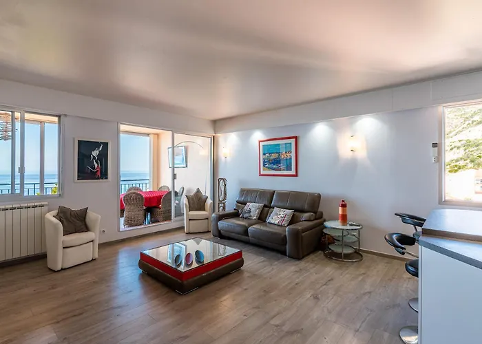 Standing Climatisé Vue * Ajaccio (Corsica)