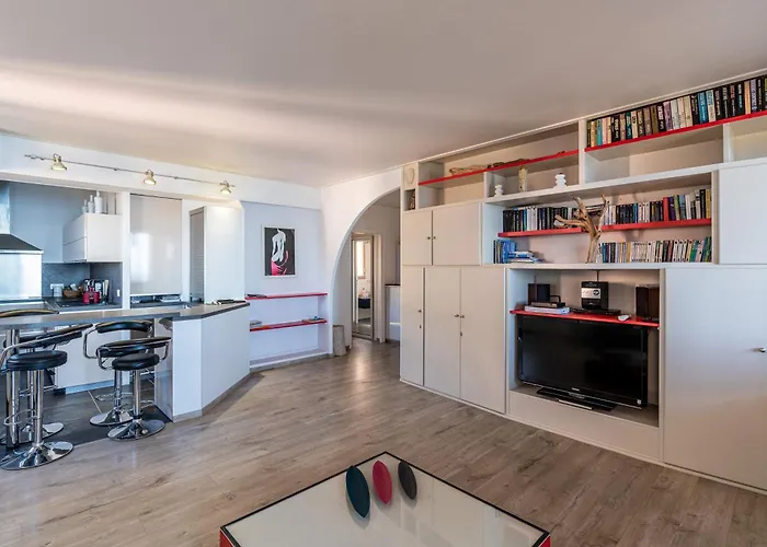 Standing Climatisé Vue Appartement *