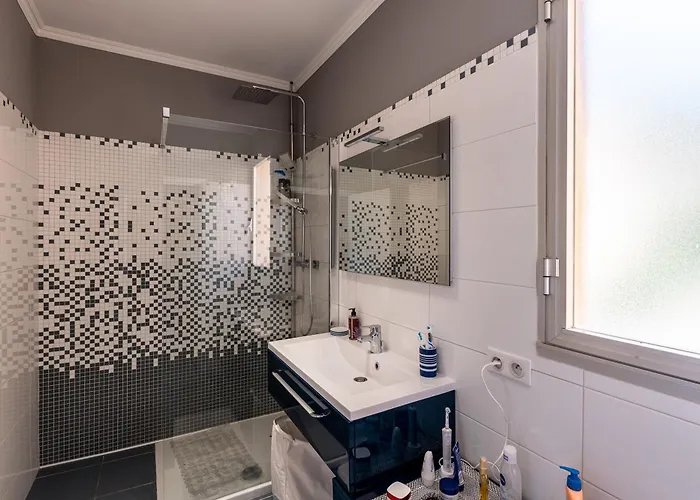 Standing Climatisé Vue Ajaccio (Corsica)