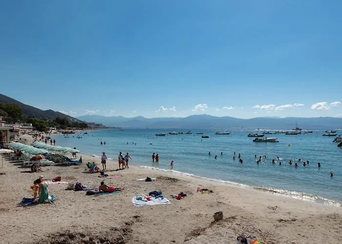 Standing Climatisé Vue Appartement